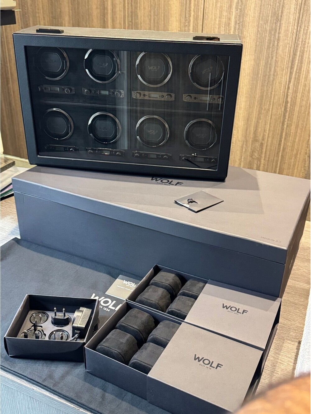 WOLF British Racing 8 Piece Watch Winder in Black , 792502